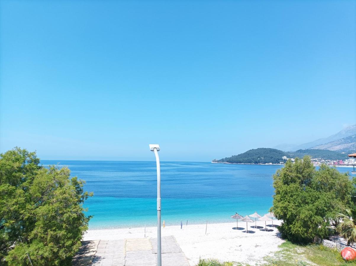 George Apartments Himare Exterior foto