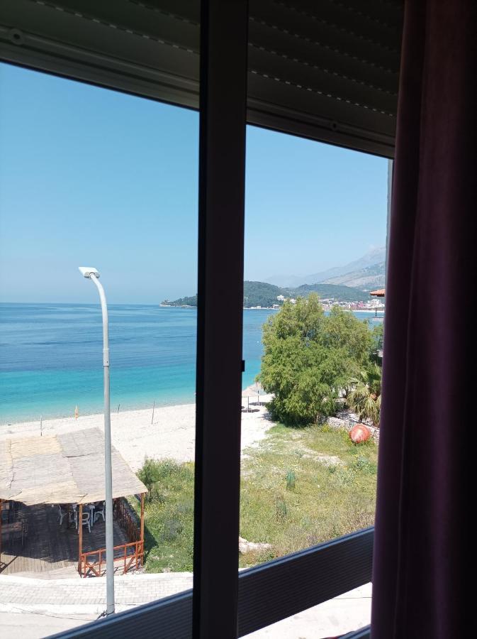 George Apartments Himare Exterior foto